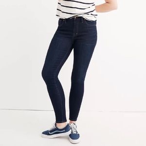Madewell 9" Mid-Rise Skinny Jeans in Larkspur Wash